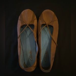 Clarks slip on flexible loafers brown Size 10.5